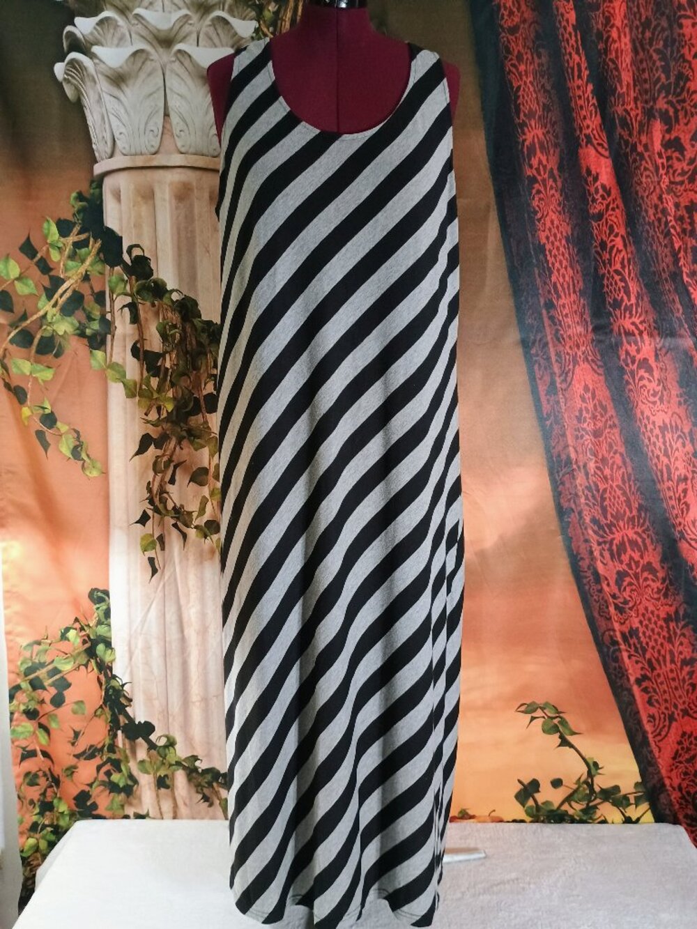 EUC Just Love Sz 3X Black & Gray Diagonal Stripe Sleeveless Racerback Maxi Dress